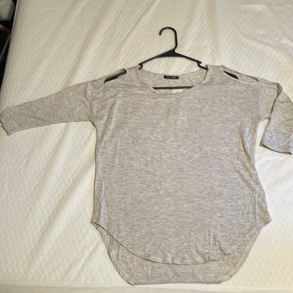 Knit, keyhole shoulder top